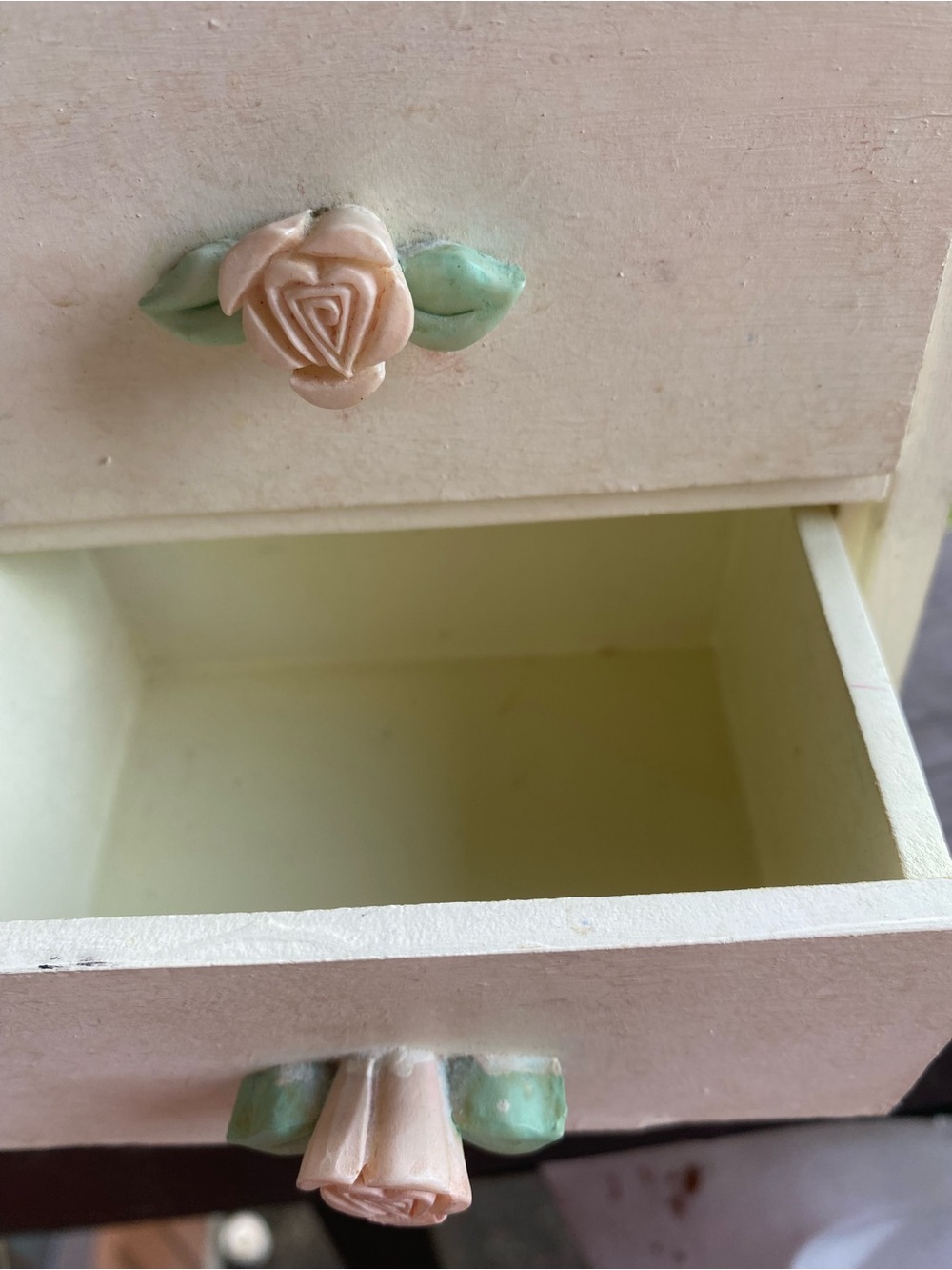 Adorable Pink Mini Jewelry Chest with Rose Pulls - Picture 2 of 4